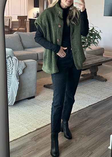 Hongqizo Womens Fuzzy Fleece Vest Casual Oversized Warm Button Down Sherpa Vest Jacket with Pockets
