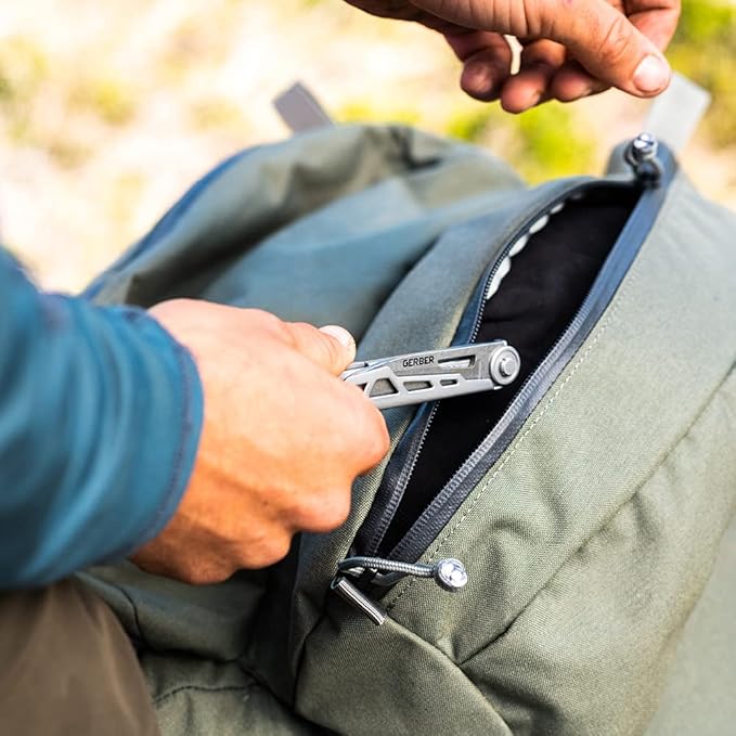 Gerber Gear Armbar Slim Cut Pocket Knife EDC Multitool with Blade, Scissors, and Bottle Opener for Camping, Onyx