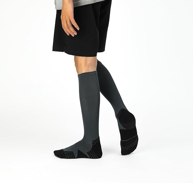 WANDER 3-6 Pairs Men's Athletic Run Cushion Over-the-Calf Tube Socks