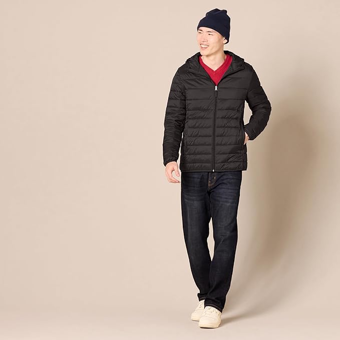Amazon Essentials Men's Lightweight Water-Resistant Packable Hooded Puffer Jacket
