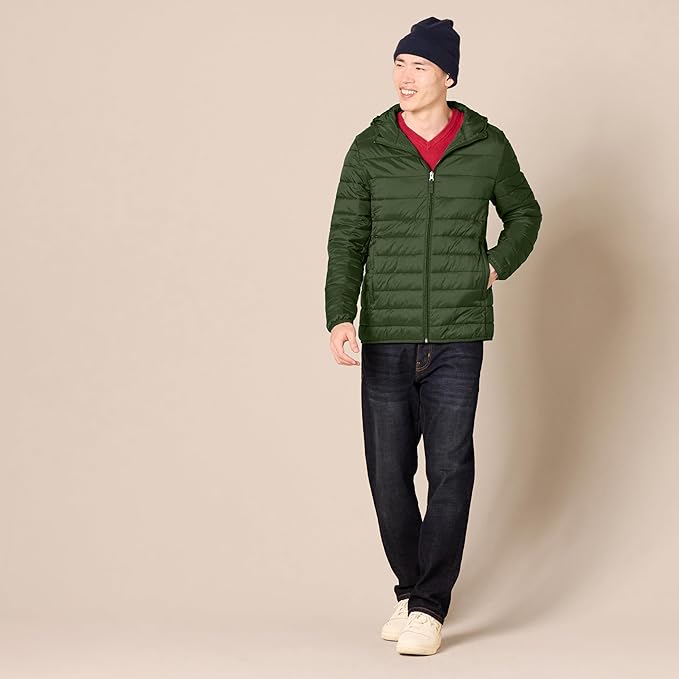 Amazon Essentials Men's Lightweight Water-Resistant Packable Hooded Puffer Jacket