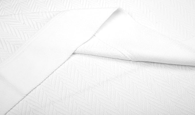 Threadmill Luxury Cotton Blanket for King Size Bed | All-Seasons Breathable Oeko TEX 100% Cotton King Size Blanket | Cozy Soft Thermal fits California King Size Bed 106 x92 inches | White