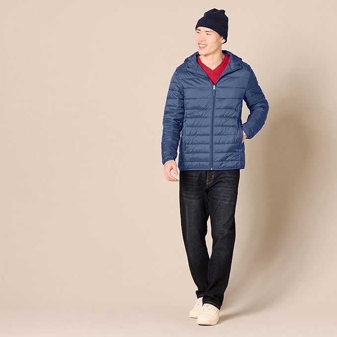Amazon Essentials Men's Lightweight Water-Resistant Packable Hooded Puffer Jacket