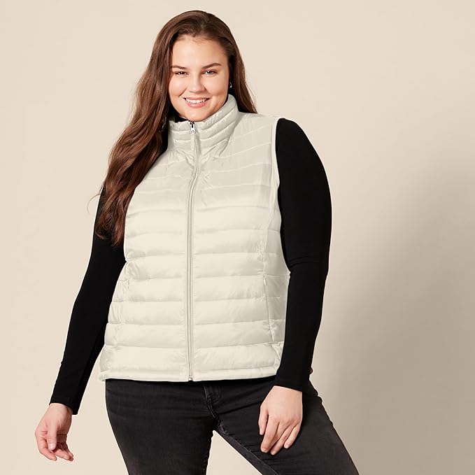 Amazon Essentials Women's Lightweight Water-Resistant Packable Puffer Vest