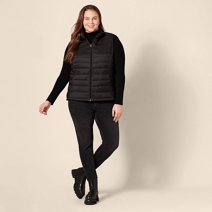 Amazon Essentials Women's Lightweight Water-Resistant Packable Puffer Vest