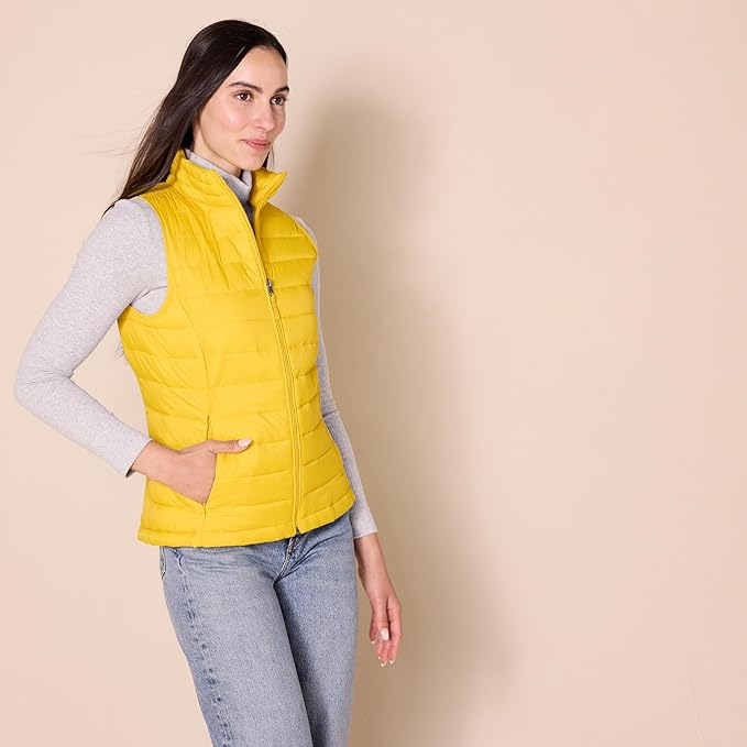 Amazon Essentials Women's Lightweight Water-Resistant Packable Puffer Vest