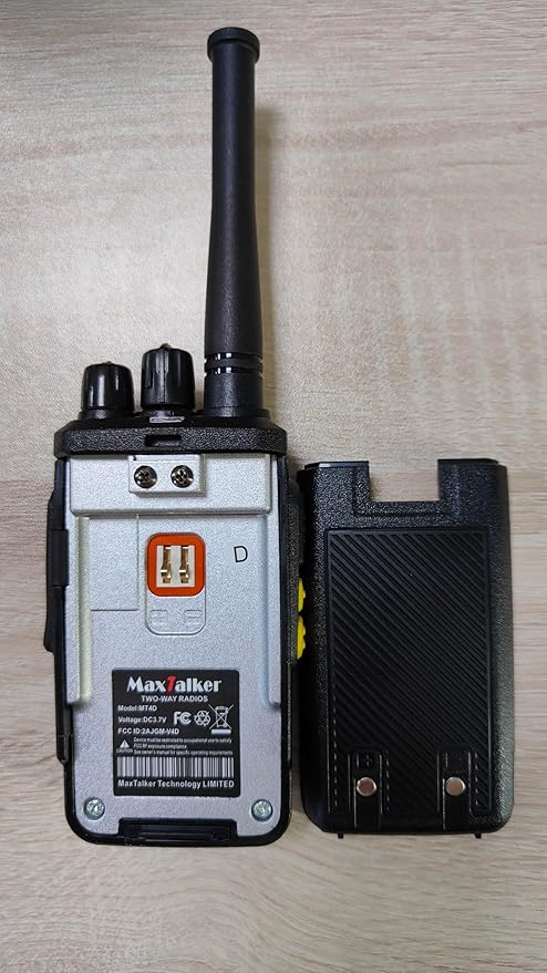 Radios Walkie Talkies Long Range: MaxTalker MT4D Rechargeable Walkie Talkies for Adults with Upgraded Earpiece, Type-C Charging Two Way Radio for Camping School Restaurant,6 Pack