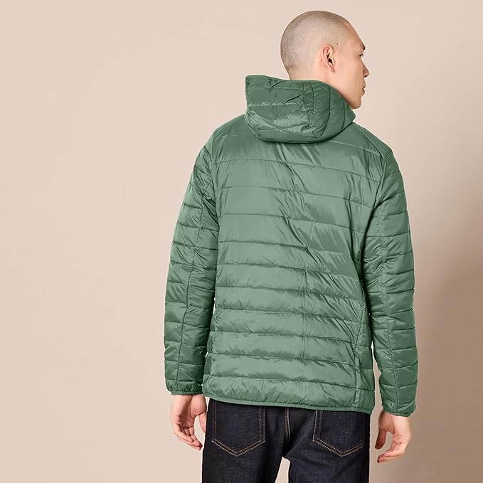 Amazon Essentials Men's Lightweight Water-Resistant Packable Hooded Puffer Jacket
