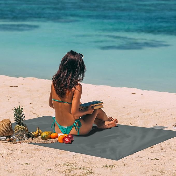 Odoland Beach Picnic Blanket, 43.3" x 27.5" SandProof Waterproof Outdoor Pocket Blanket with Portable Bag, Foldable Lightweight Sand Free Beach Mat for 1 People Hiking, Camping, Travel, Grey