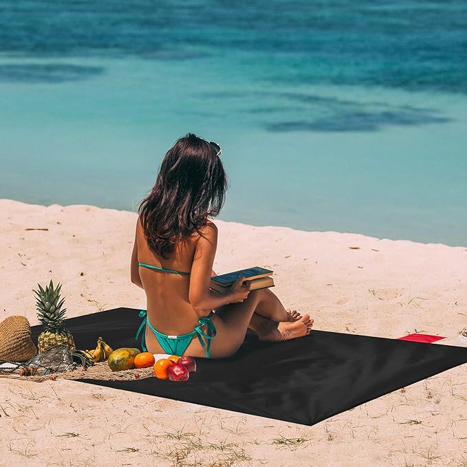 Odoland Beach Picnic Blanket, 43.3" x 27.5" SandProof Waterproof Outdoor Pocket Blanket with Portable Bag, Foldable Lightweight Sand Free Beach Mat for 1 People Hiking, Camping, Travel, Black