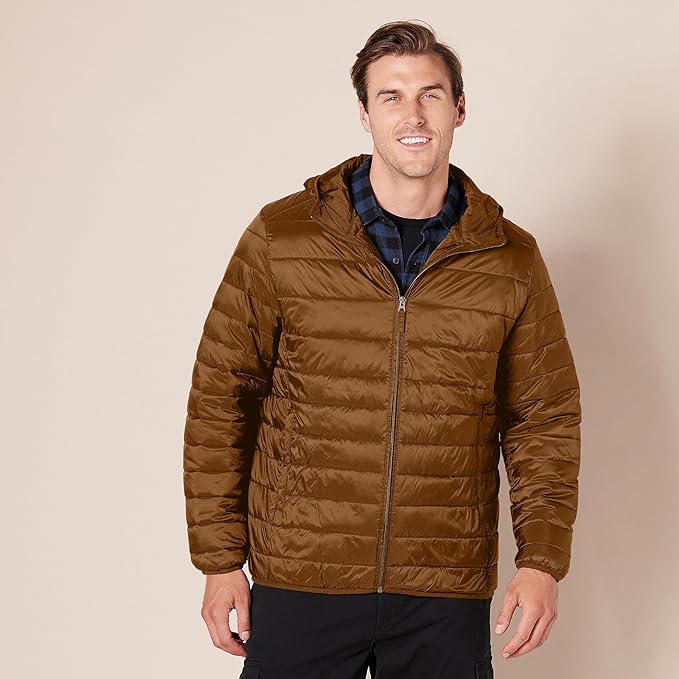 Amazon Essentials Men's Lightweight Water-Resistant Packable Hooded Puffer Jacket