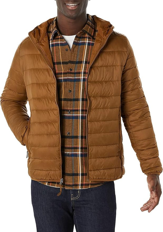 Amazon Essentials Men's Lightweight Water-Resistant Packable Hooded Puffer Jacket