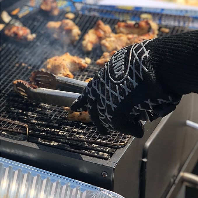 Kingsford Extreme Heat BBQ Grill Gloves, 2 Count | Heat Resistant Barbecue Gloves | The Ultimate Heat Barrier Silicone Grilling Gloves with Anti-Slip Safe Grip, Black, 1 Size Fits All