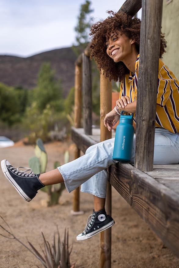 LifeStraw Go Series – Insulated Stainless Steel Water Filter Bottle for Travel and Everyday Use, Removes Bacteria, Parasites and Microplastics, Improves Taste, 1L Orchid Pink