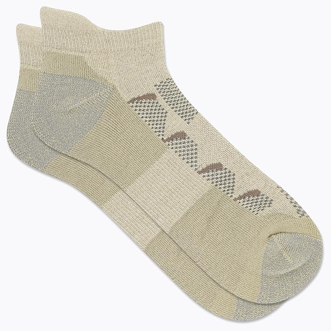 Merrell unisex-adult Men's and Women's Moab Hiking Mid Cushion Socks - Moisture Wicking & Arch Support