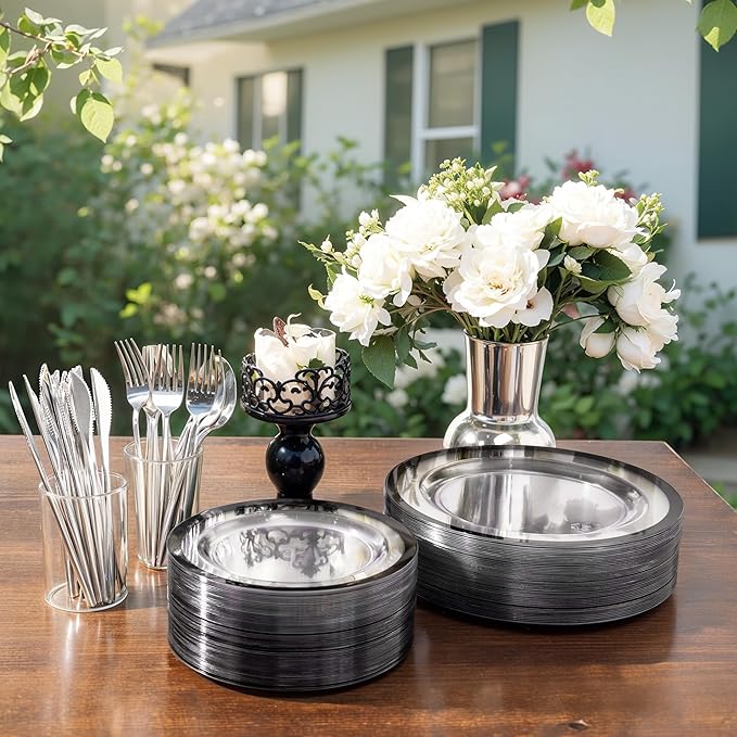 U-QE 200 Pcs Clear and Black Plastic Plates - Black Plates Disposable for Party - Include 100 Dinner 10'' & 100 Dessert 7'', Perfect for Halloween Party & Wedding (Heavyweight)