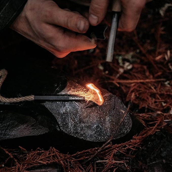 Überleben Tindår Tinder Fire Starter Kit, Wicker Rope Kit - Fire Starter Survival Tool Kit, Waterproof, 60 Min Burn Time - Paraffin Wax Rope Hemp Wick & Bellow - Black Aluminum Sleeve & Slider Box