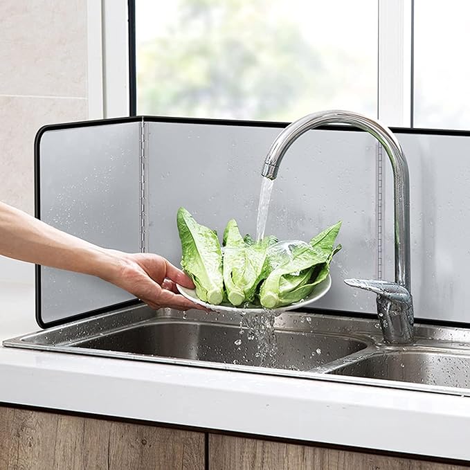 Splatter Guard for Frying Non-Stick 3 Sided Foldable Grease Splatter Screen Stainless Steel Backsplash Anti Splatter Shield Guard for Stove Screen Protector for Frying Stove Top Wall Easy to Clean - S