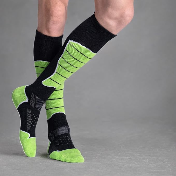 CS CELERSPORT 2/3/4 Pack Ski Socks for Men and Women Skiing, Snowboarding, Winter Performance Socks