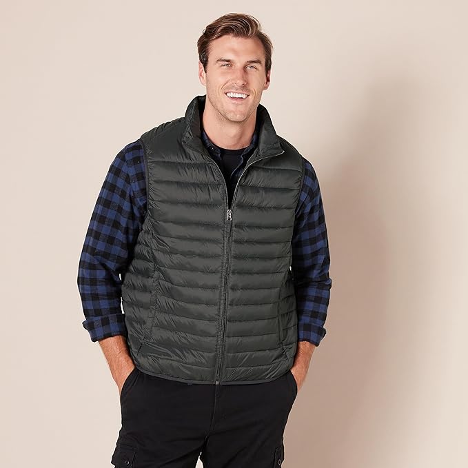 Amazon Essentials Mens Lightweight Water-Resistant Packable Puffer Vest