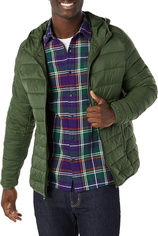 Amazon Essentials Men's Lightweight Water-Resistant Packable Hooded Puffer Jacket
